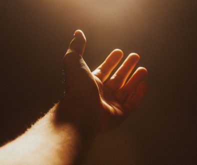 hand-4661763_1920